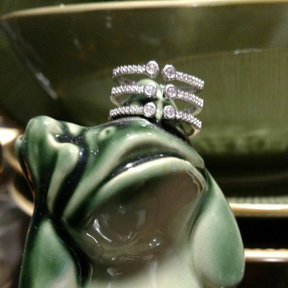 Ring - Picture 2 of 2